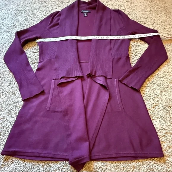 White House Black Market Plum/Burgundy Cardigan - Picture 7 of 11